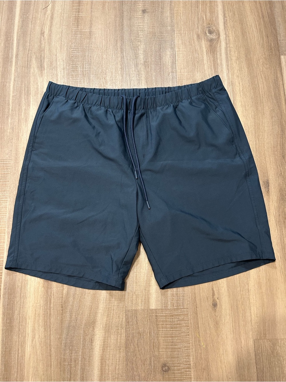 Everyday Performance Elastic-Waist Shorts in Navy